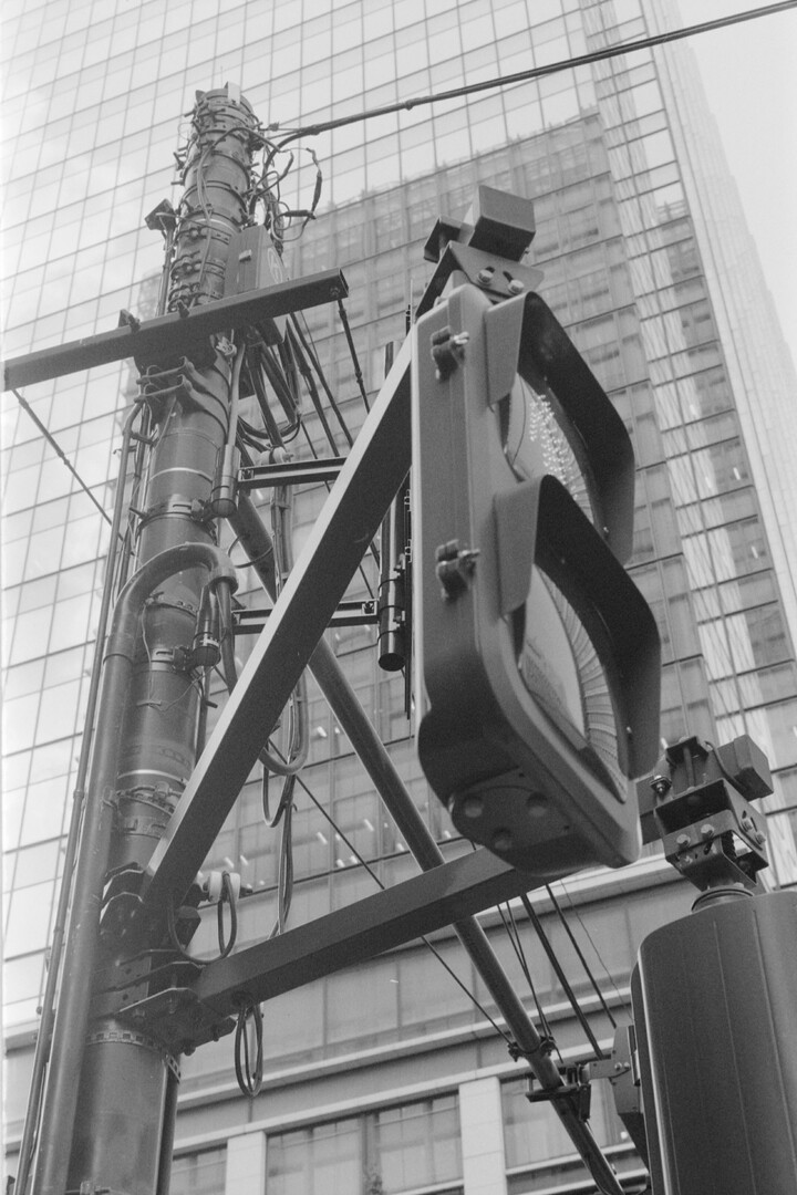 #00024 - 2023/10 - Ilford HP5 - Marunouchi