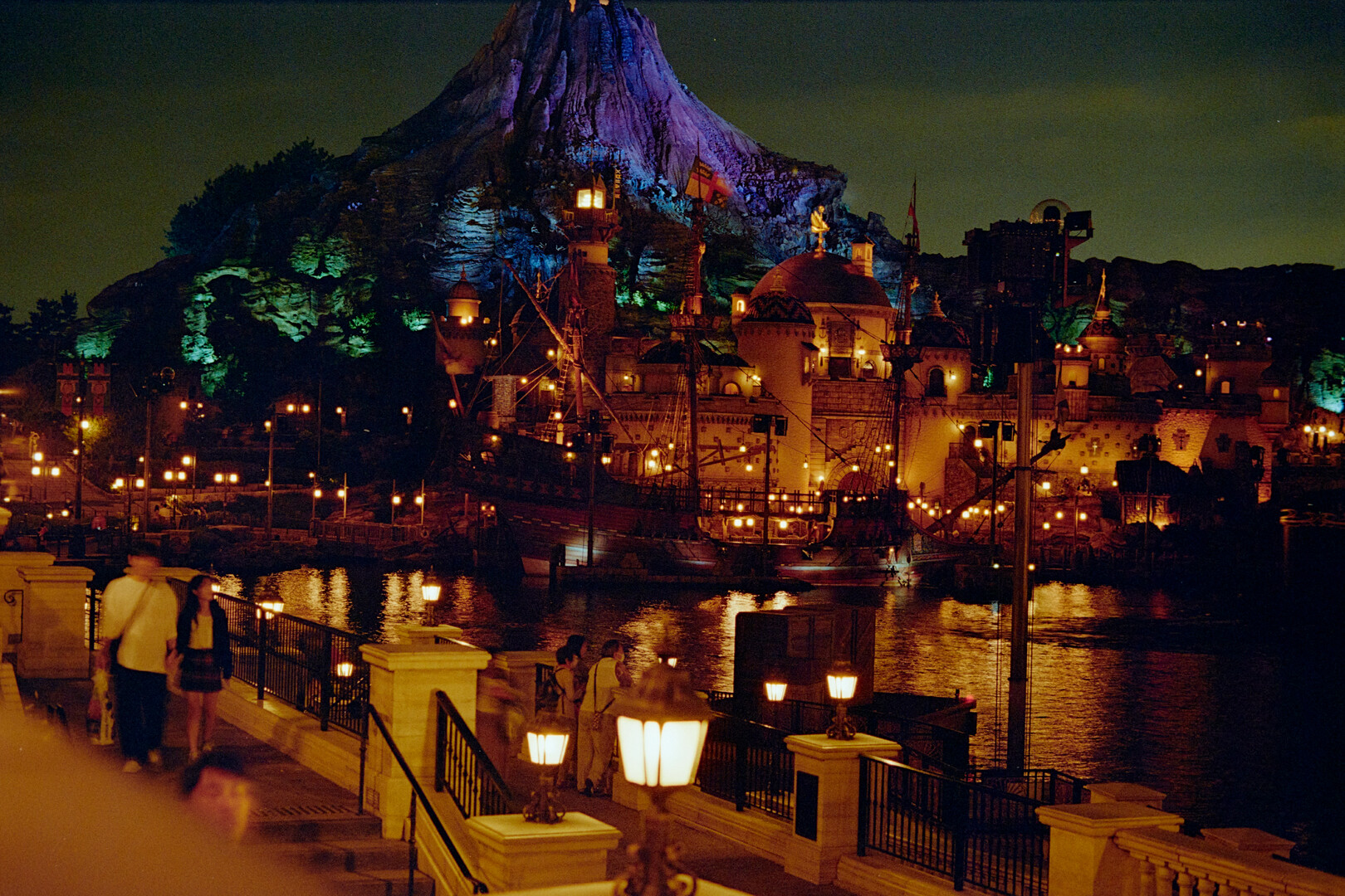 #00303 - 2024/04 - Kodak ColorPlus 200 - Tokyo DisneySea