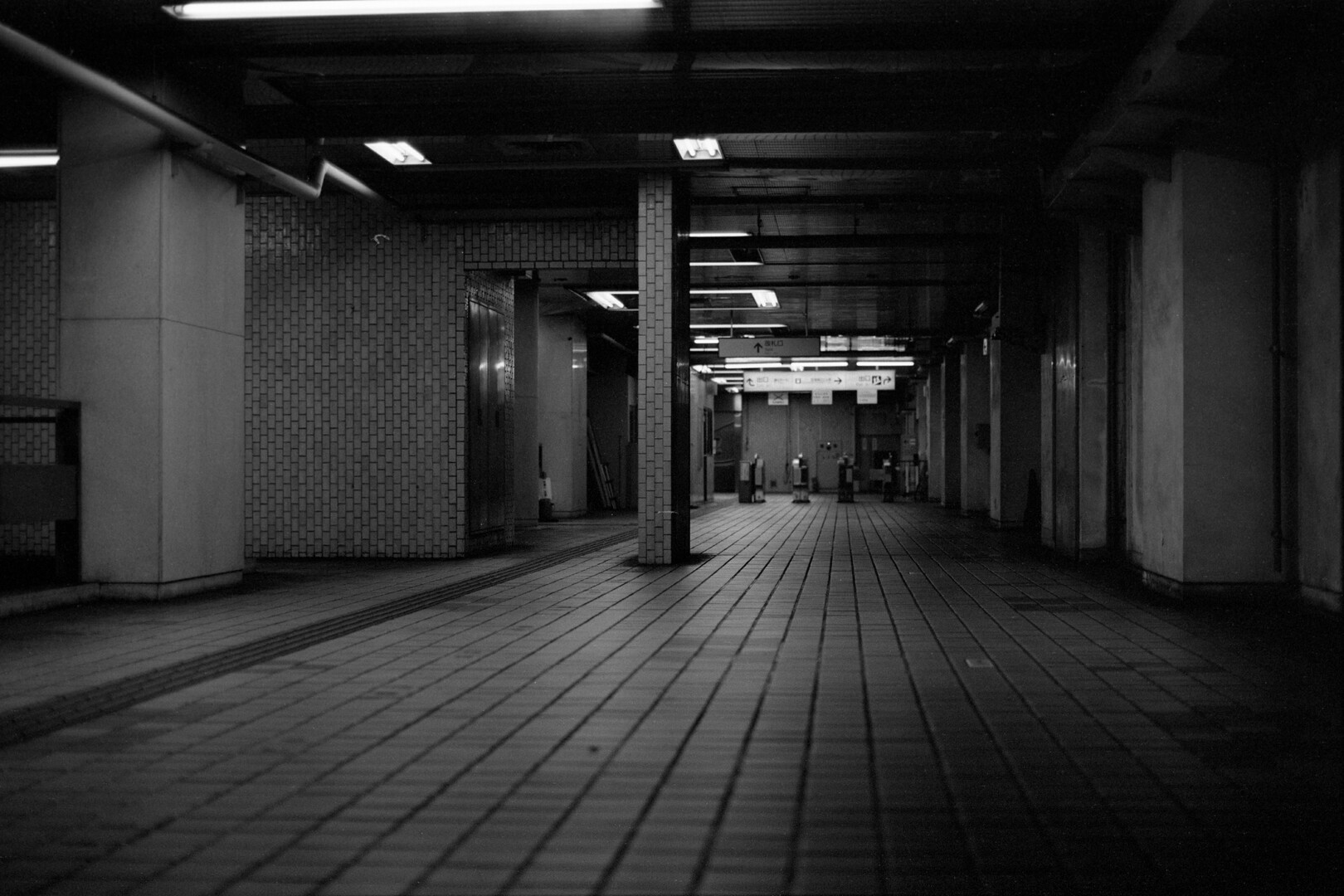 #00379 - 2024/05 - Rollei Superpan 200 - Higashi Narita